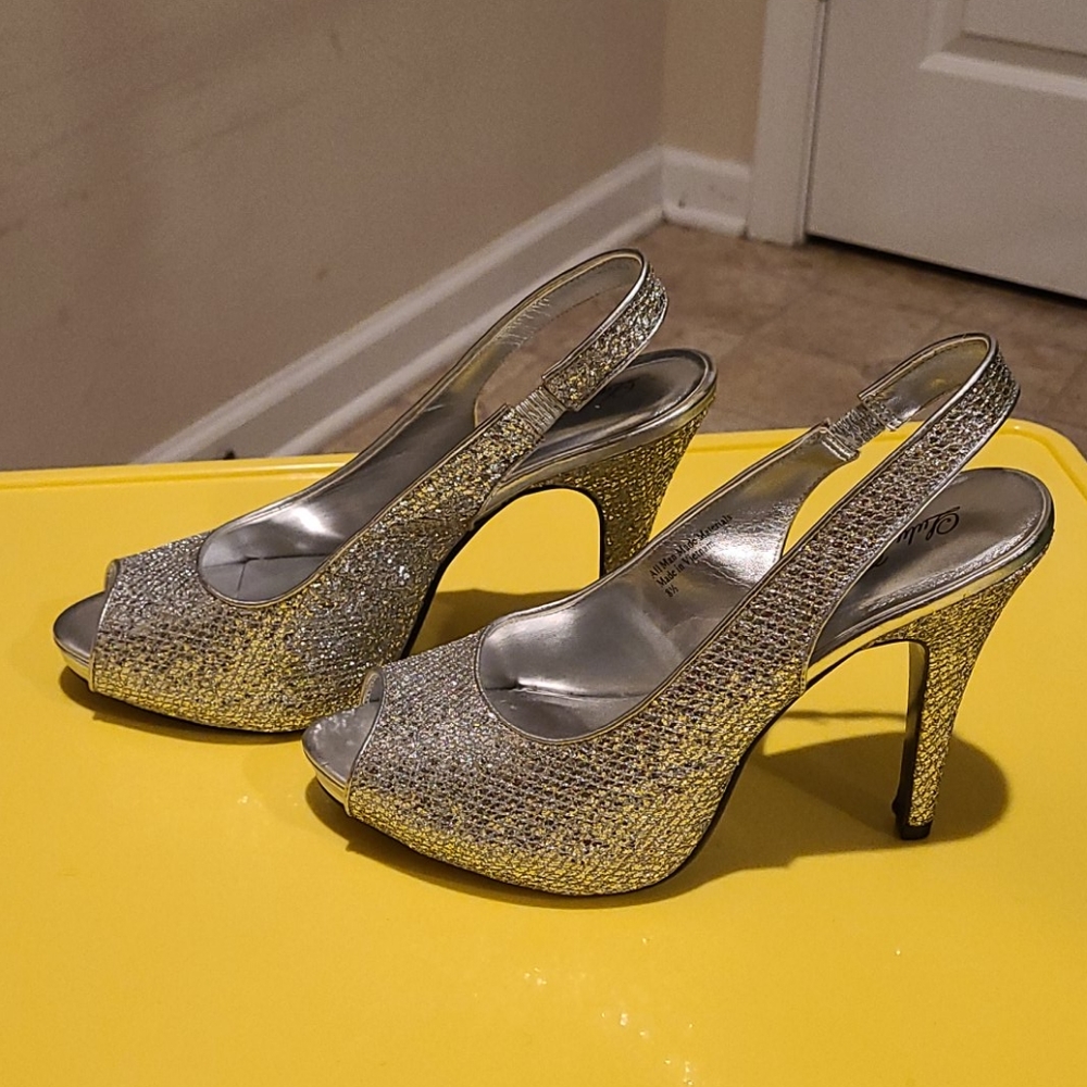 Heels!!👍Great Deal!!